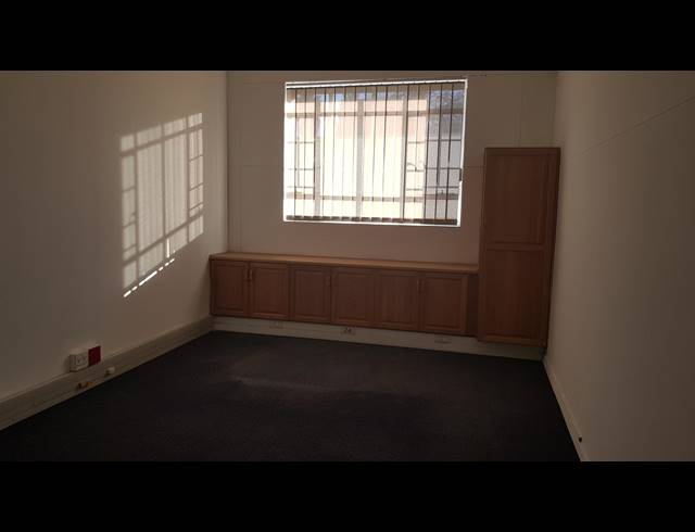 3,373M² FACTORY TO LET IN BLACKHEATH INDUSTRIAL